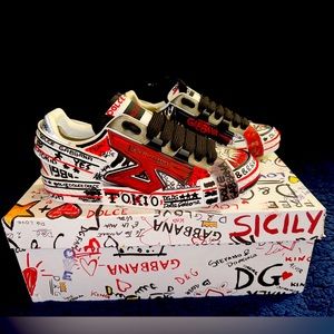 ‼️SOLD‼️  🔥FIIIRE  HAND PAINTED Dolce & Gabanna Sneakers!! EXTREMELY RARE!🔥